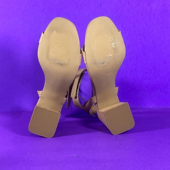 Linea Paolo Women's Beige Emmie Ankle Strap Block Heel Sandal Shoe Size 8.5 NWOB - Picture 8 of 9